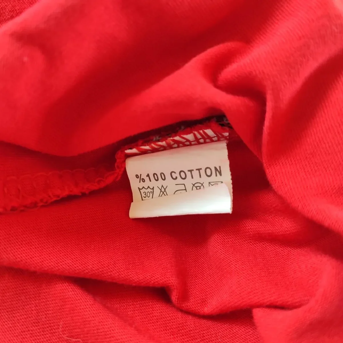 T-shirt rossa - immagine 7