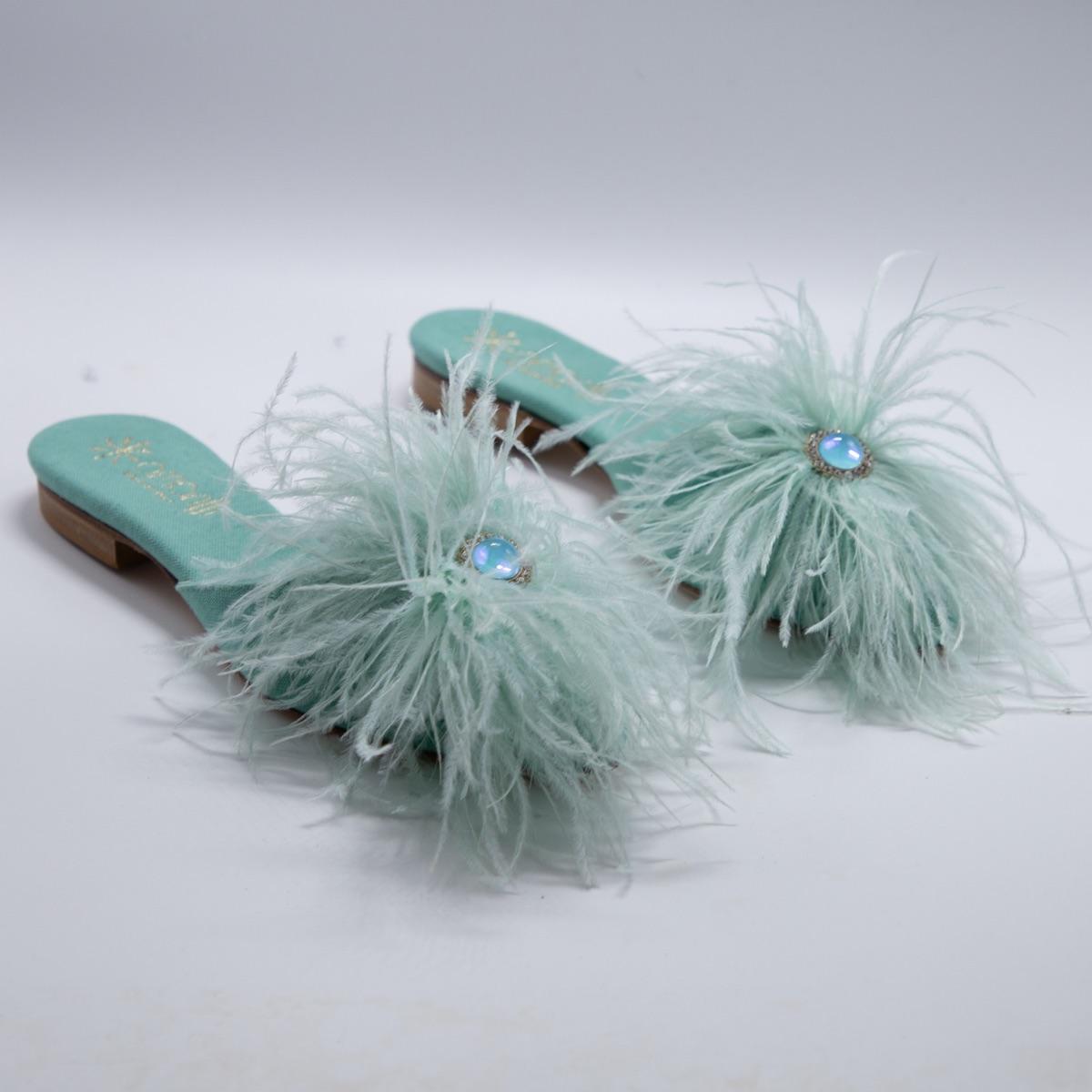 Luna: Sabot in Tessuto Cotone con piume di struzzo e perla centrale - immagine 3