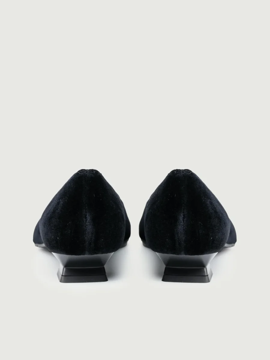 BALLERINA IN VELLUTO NERO - immagine 4