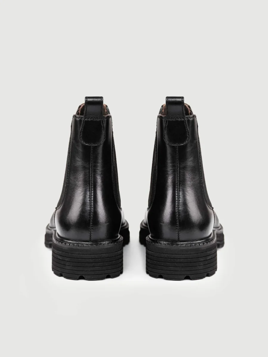 BEATLES IN PELLE NERA - immagine 4