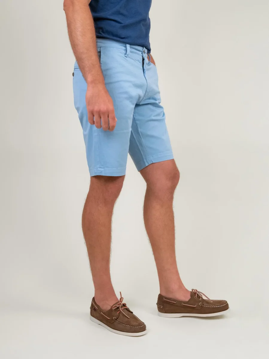 BERMUDA AZZURRO CHIARO CON TASCHE A FILO - immagine 3