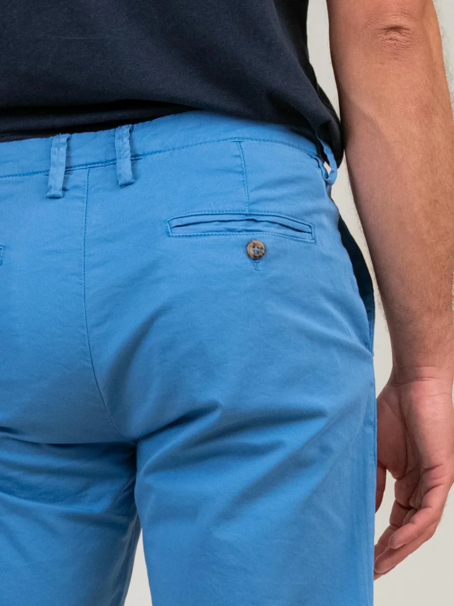 BERMUDA AZZURRO CON TASCHE A FILO - immagine 6