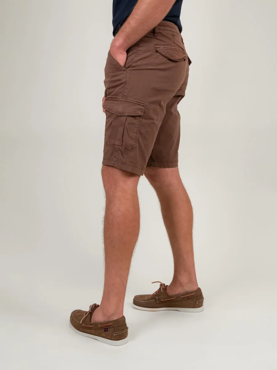 BERMUDA  CARGO MARRONE CON TASCONI - immagine 4