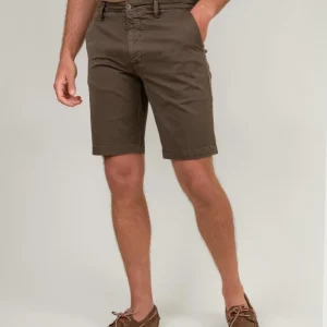 BERMUDA VERDONE CON TASCHE A FILO