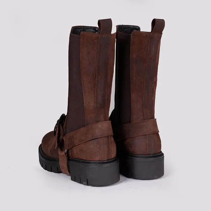 BIKER IN CAMOSCIO CON FIBBIA E CARRO ARMATO - immagine 6