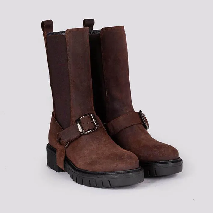 BIKER IN CAMOSCIO CON FIBBIA E CARRO ARMATO - immagine 5