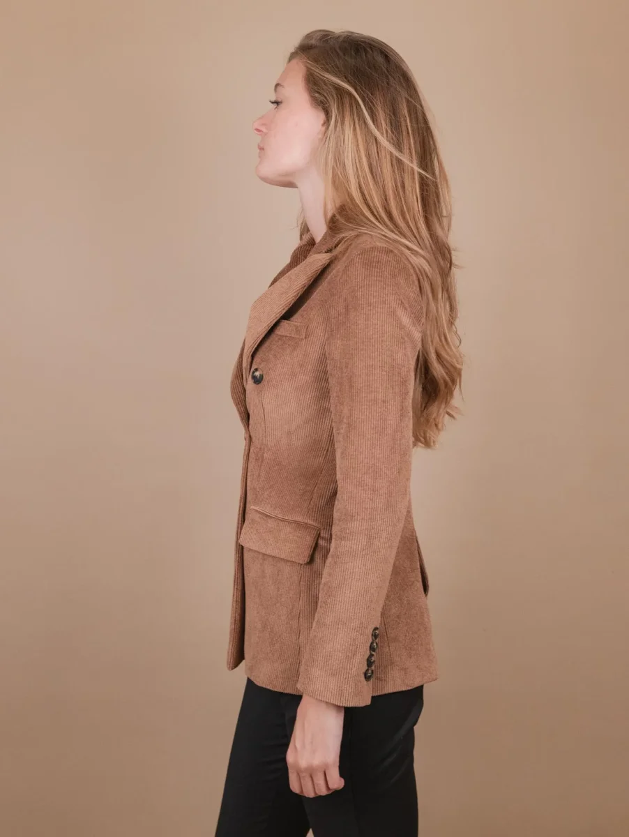 BLAZER DOPPIOPETTO IN VELLUTO A COSTINE BEIGE - immagine 4