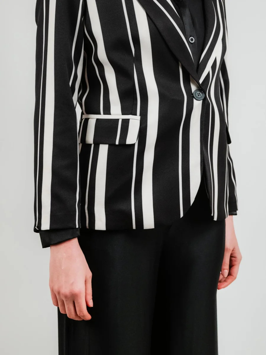 BLAZER MONOPETTO NERO A RIGHE PANNA - immagine 5