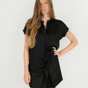 BLUSA A MANICA CORTA IN RASO NERO