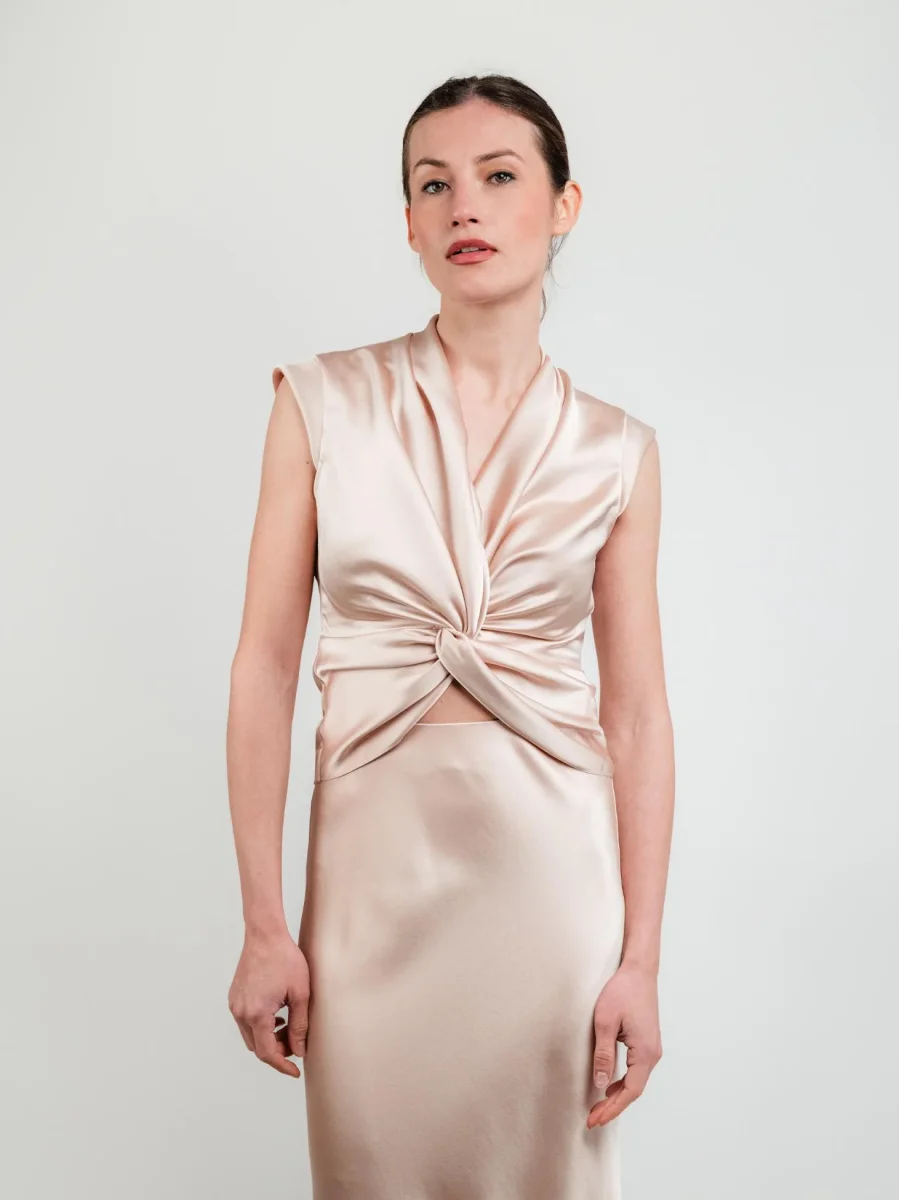 BLUSA SMANICATA CHAMPAGNE CON NODO