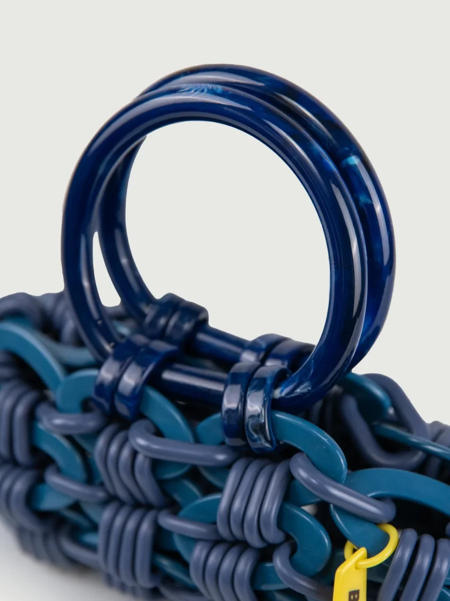 BORSA A MANO LOOP IN RESINA MULTICOLOR BLU - immagine 6