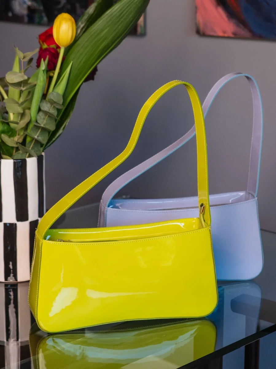 BORSA A SPALLA SEVENTY CARTA ZUCCHERO IN VERNICE - immagine 6