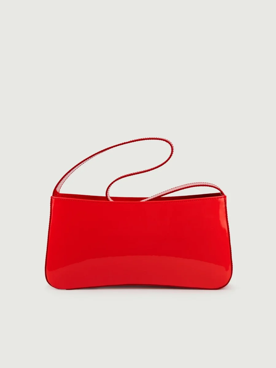BORSA A SPALLA SEVENTY CORALLO IN VERNICE