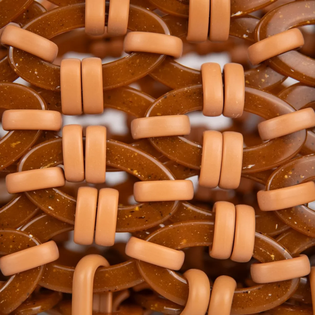 BORSA A TRACOLLA IN RESINA MARRONE E CUOIO "VHS" - immagine 5