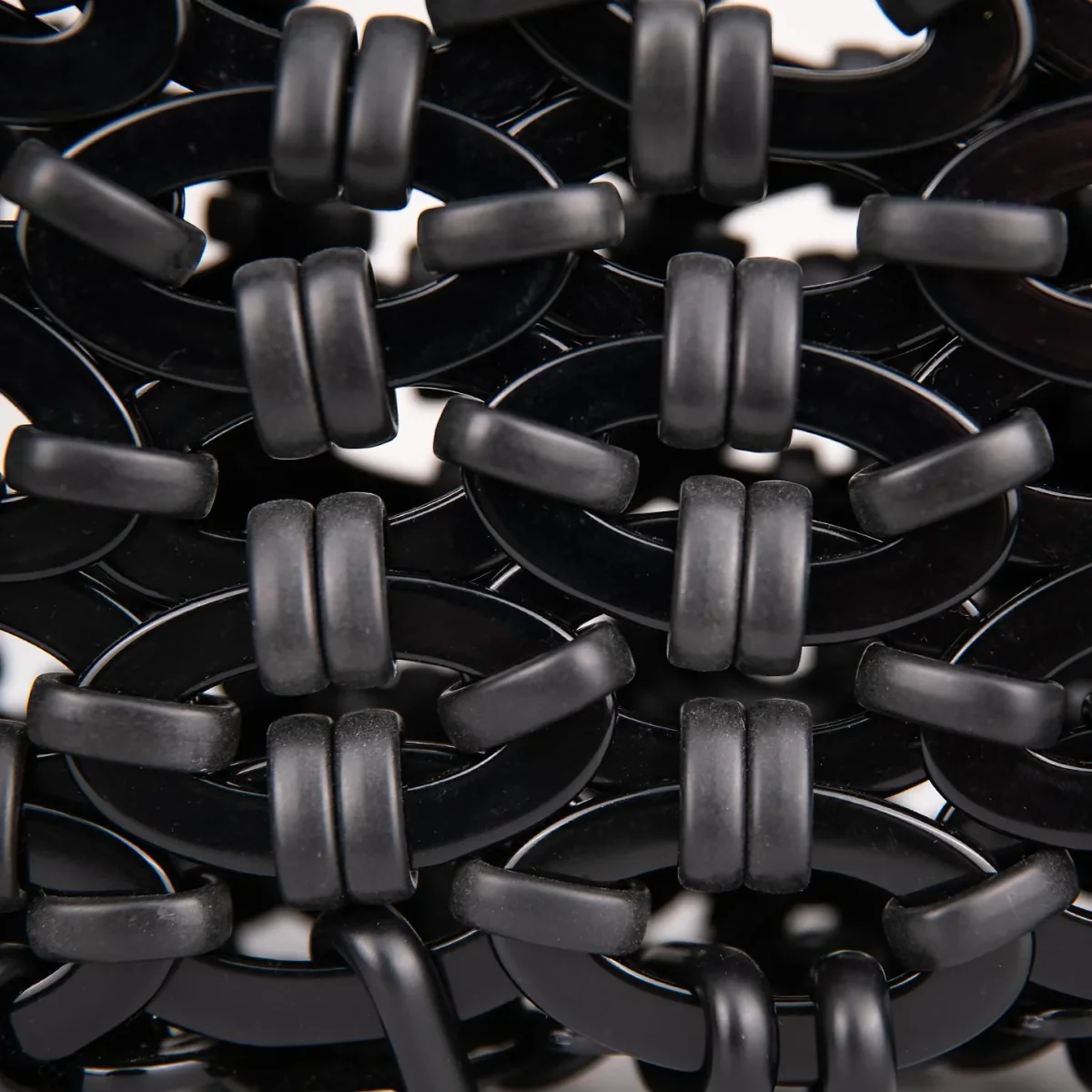 BORSA A TRACOLLA IN RESINA NERA "VHS" - immagine 5