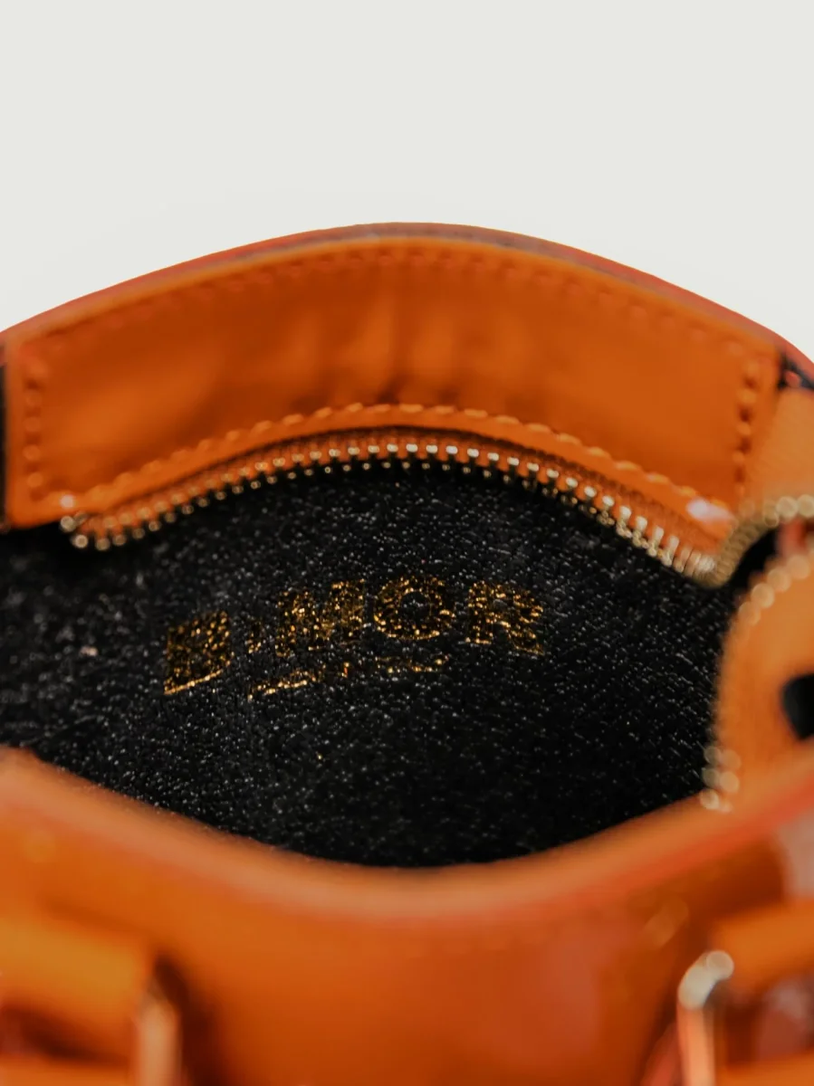 BORSA BABY IN PELLE VERNICE MATTONE - immagine 7