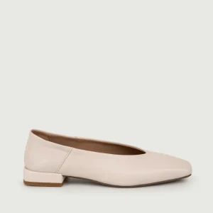 Ballerina in pelle bianca con punta squadrata