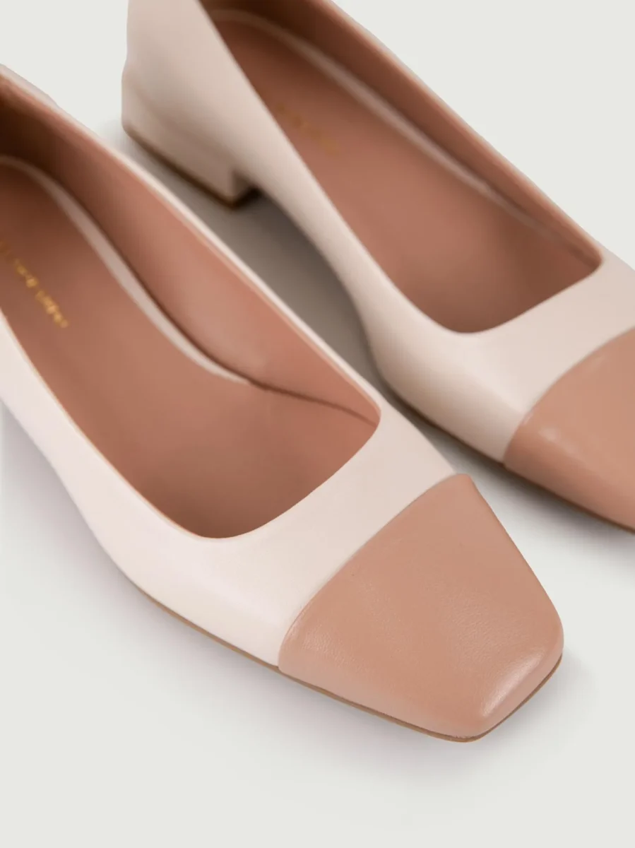 Ballerina in pelle bicolore con punta squadrata - immagine 6