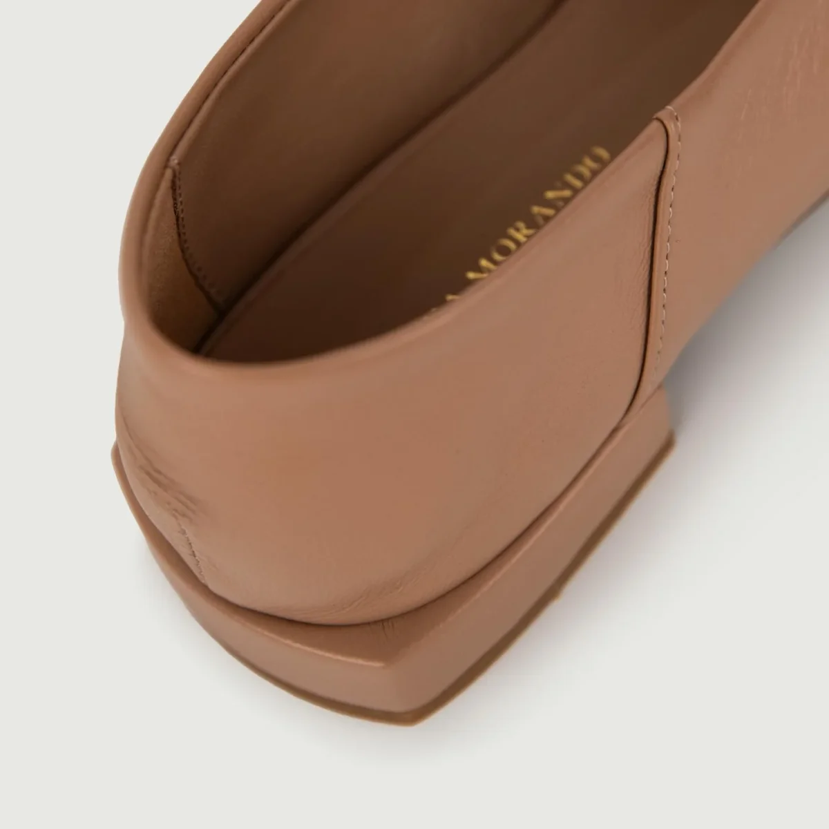 Ballerina in pelle color cuoio con punta squadrata - immagine 6