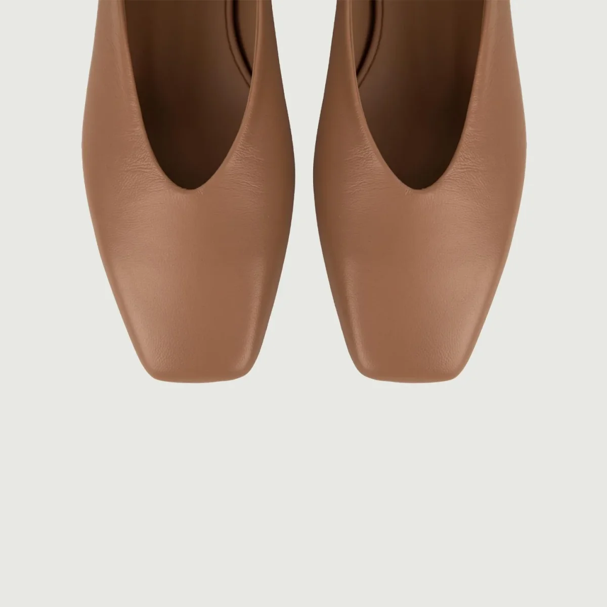 Ballerina in pelle color cuoio con punta squadrata - immagine 5