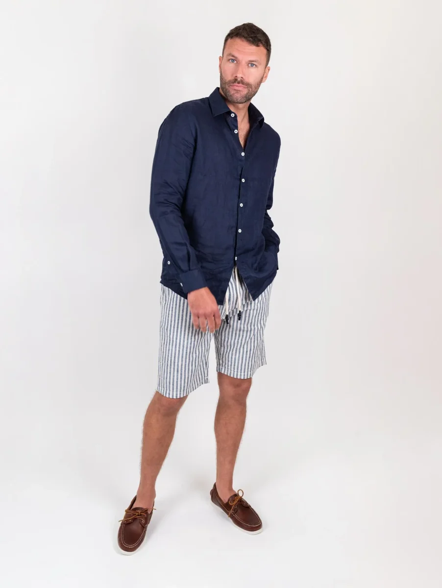 Bermuda a maxi righe blu in misto lino e cotone - immagine 6