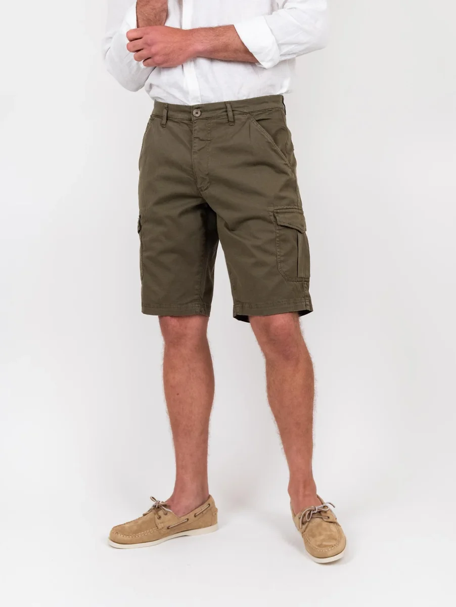 Bermuda cargo in cotone verde militare - immagine 3