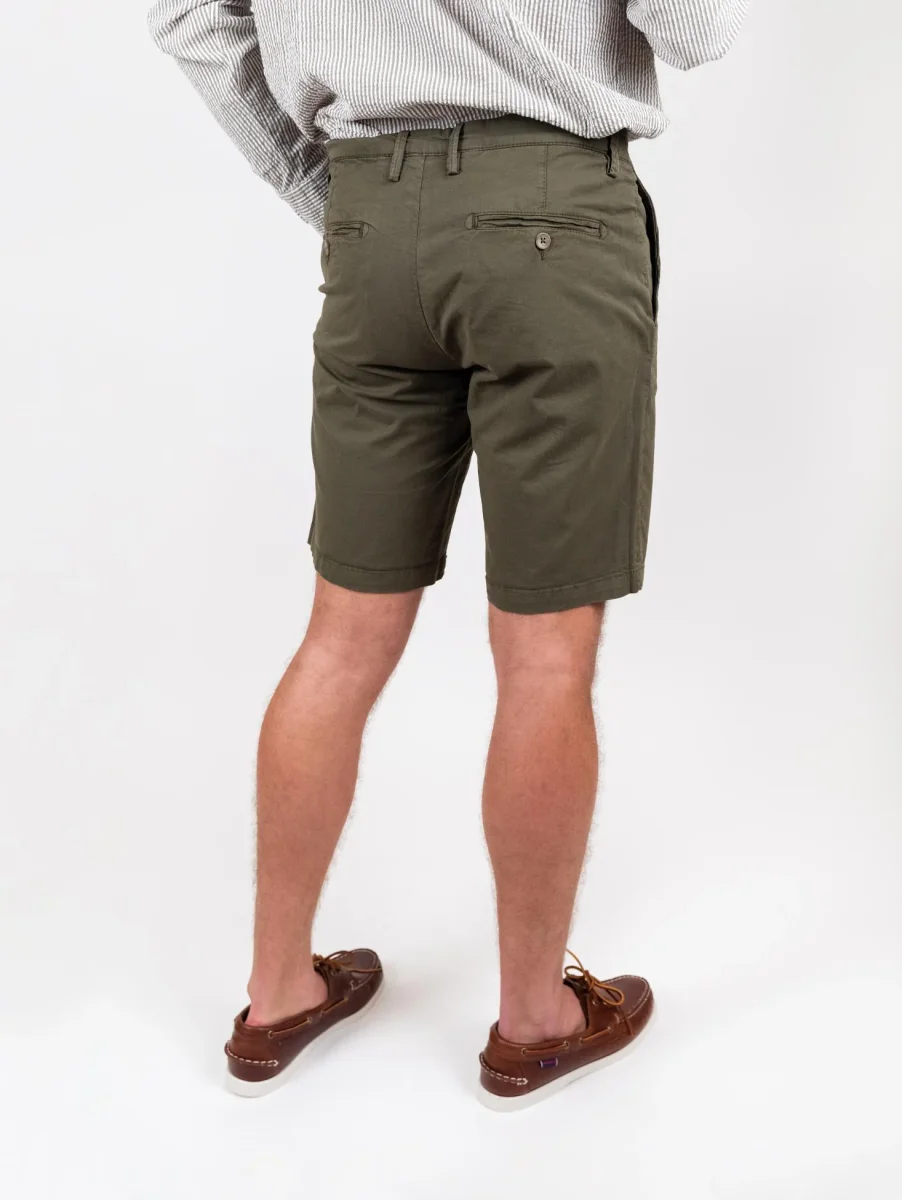 Bermuda in cotone tinta unita verde militare - immagine 5