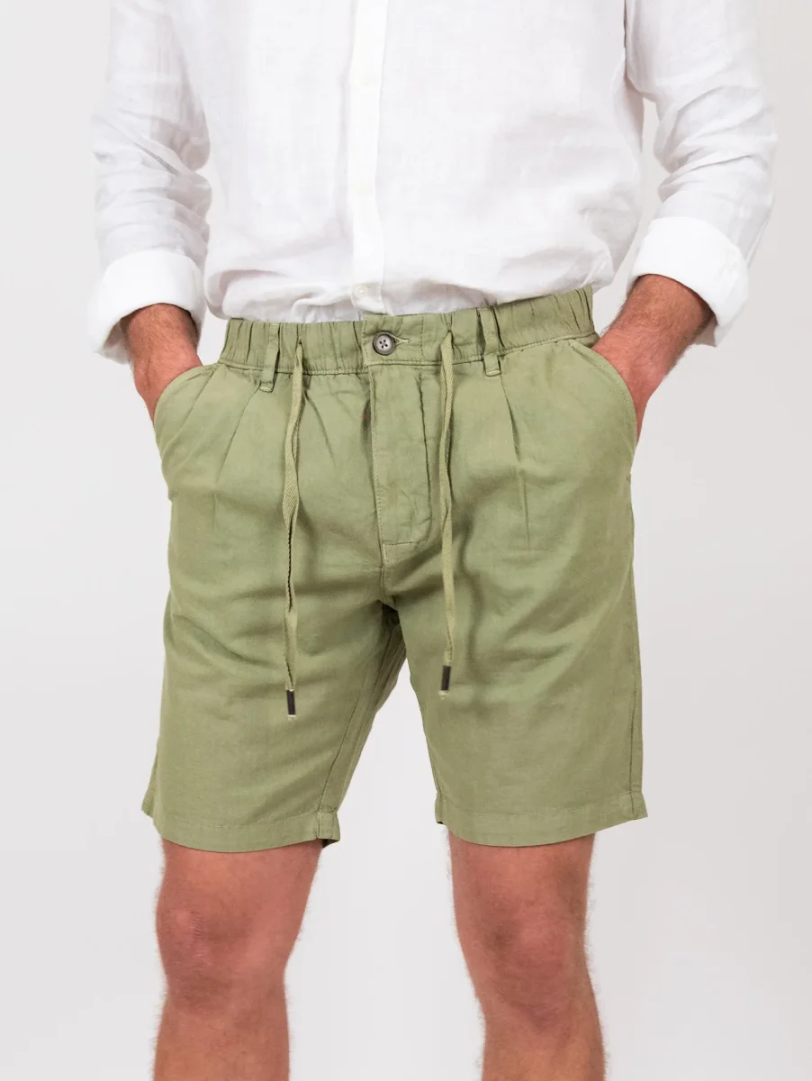 Bermuda verde in lino e cotone con coulisse - immagine 5