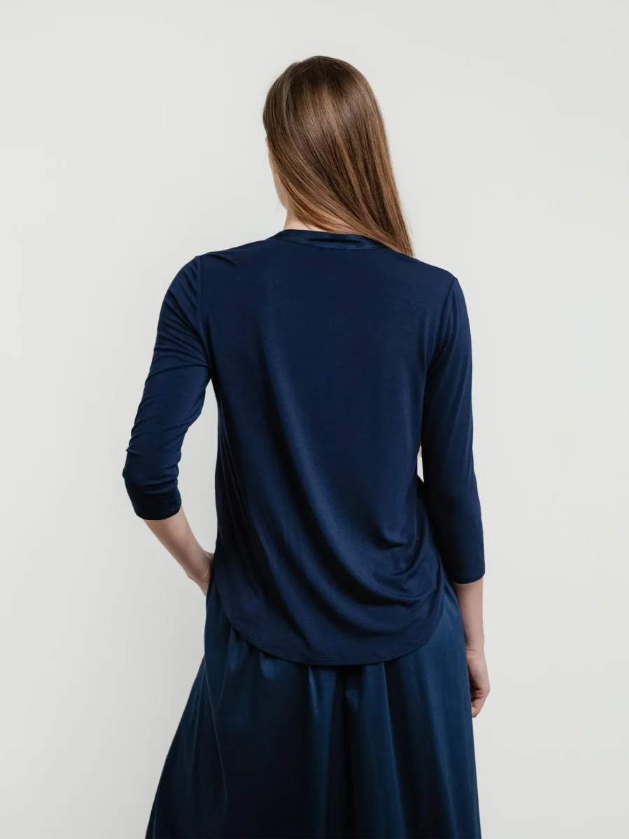 Blusa in raso blu navy - immagine 4