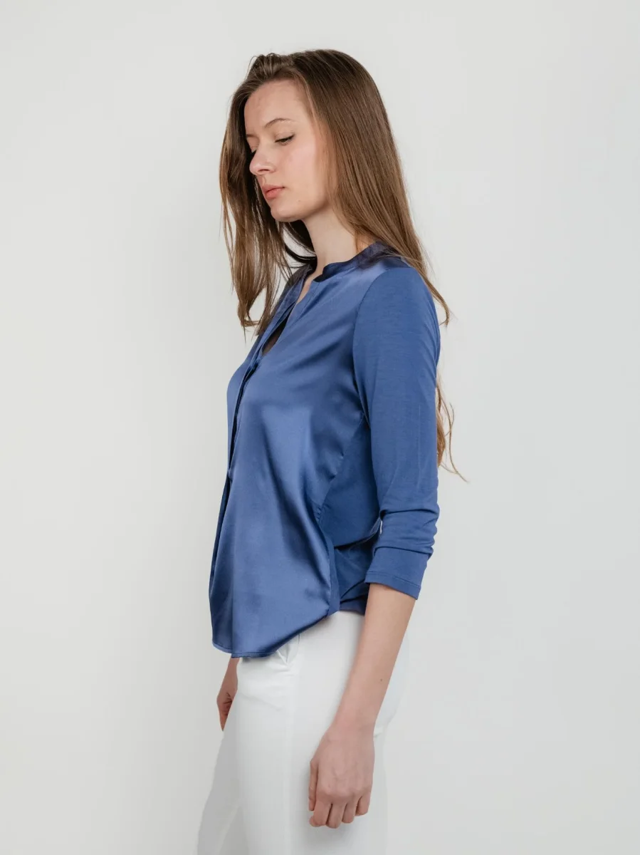 Blusa in seta bluette - immagine 3
