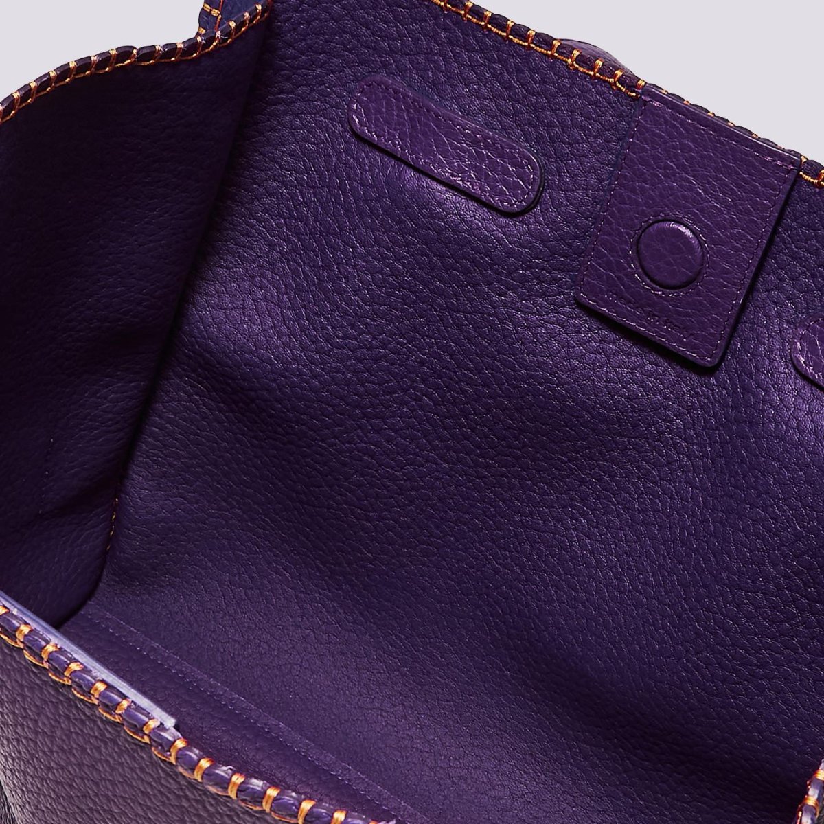 Borsa in pelle martellata viola Marcella - immagine 4