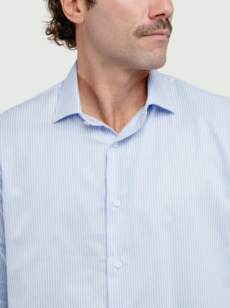 CAMICIA BIANCA A RIGHINE AZZURRE - immagine 5