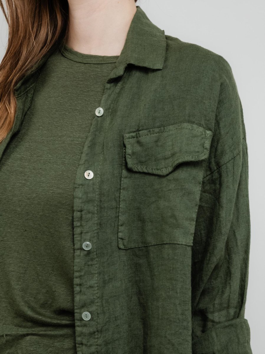 CAMICIA IN LINO VERDE SALVIA CON FONDO SFRANGIATO - immagine 5