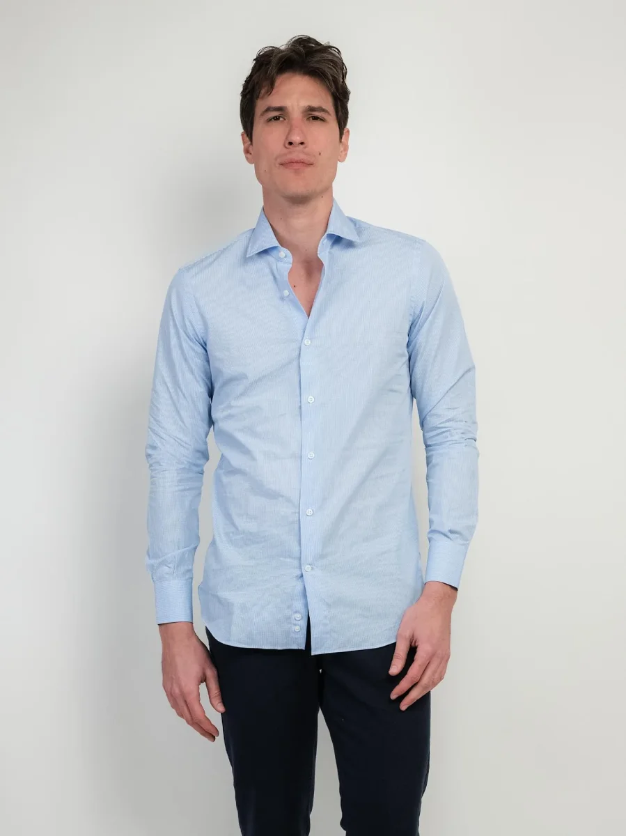 CAMICIA SLIM FIT CON FANTASIA MICROQUADRETTO AZZURRA