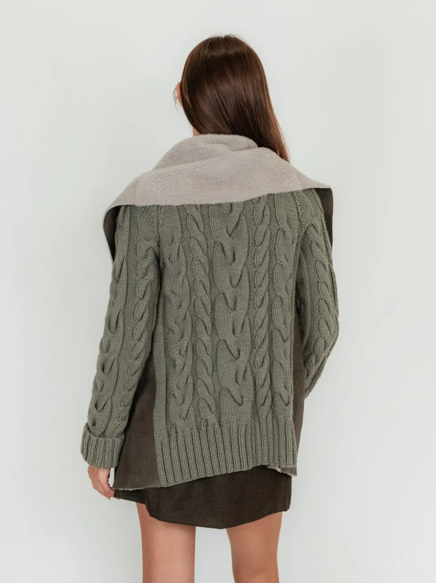 CAPPOTTO IN PELLE E MAGLIA CON TRECCE - immagine 5