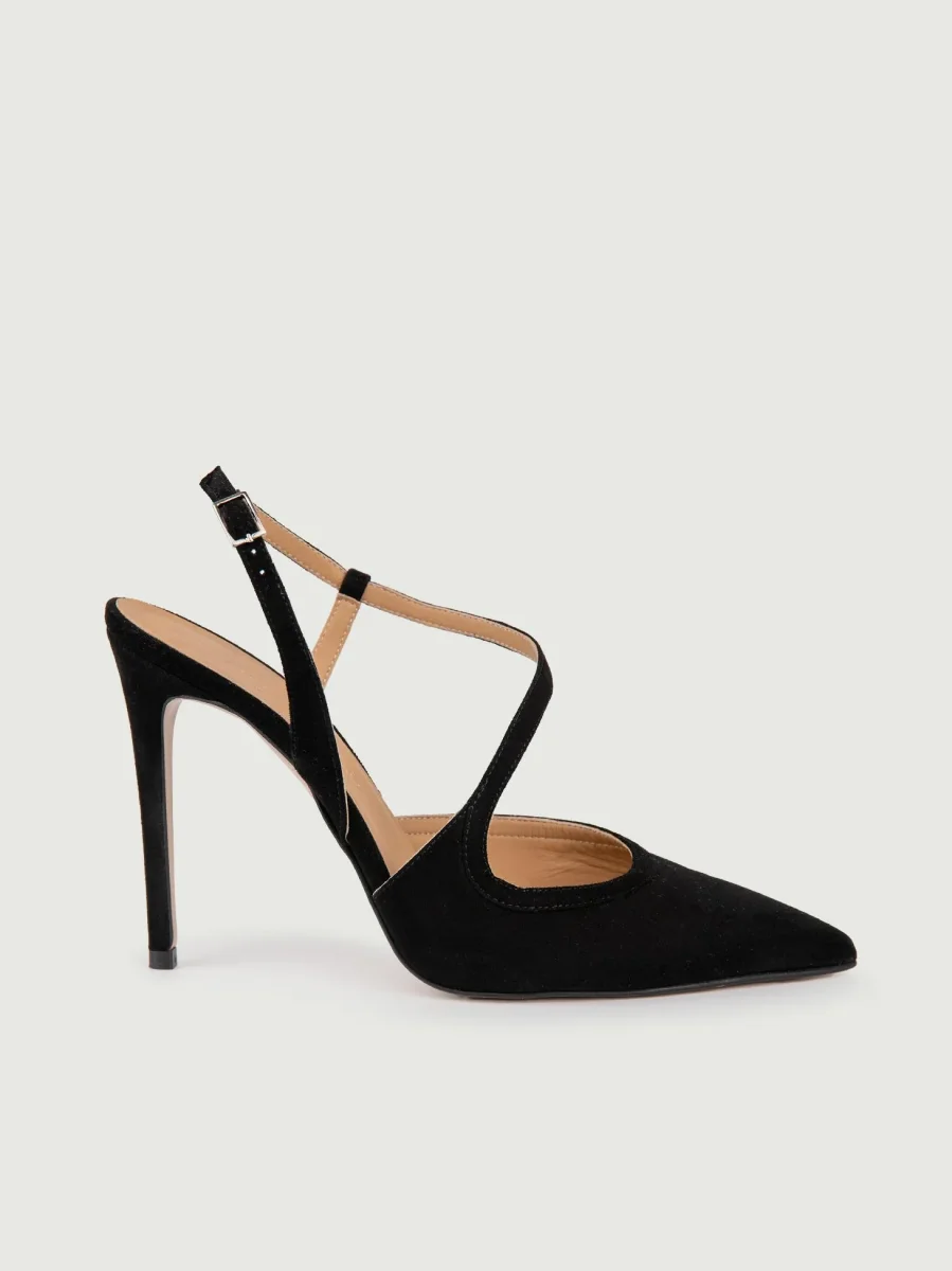 CHANEL A PUNTA IN CAMOSCIO NERO