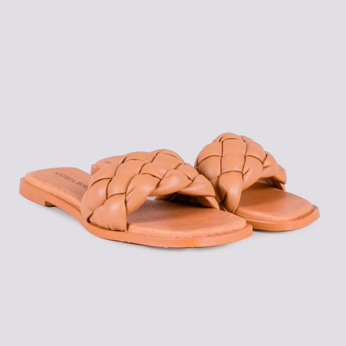 CIABATTA IN PELLE CON INTRECCIO - immagine 3