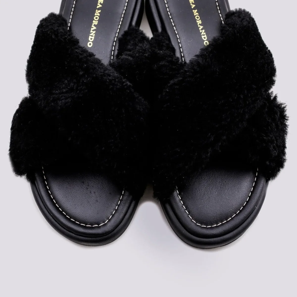 CIABATTA IN PELLE NERA CON PELO ECOLOGICO - immagine 5