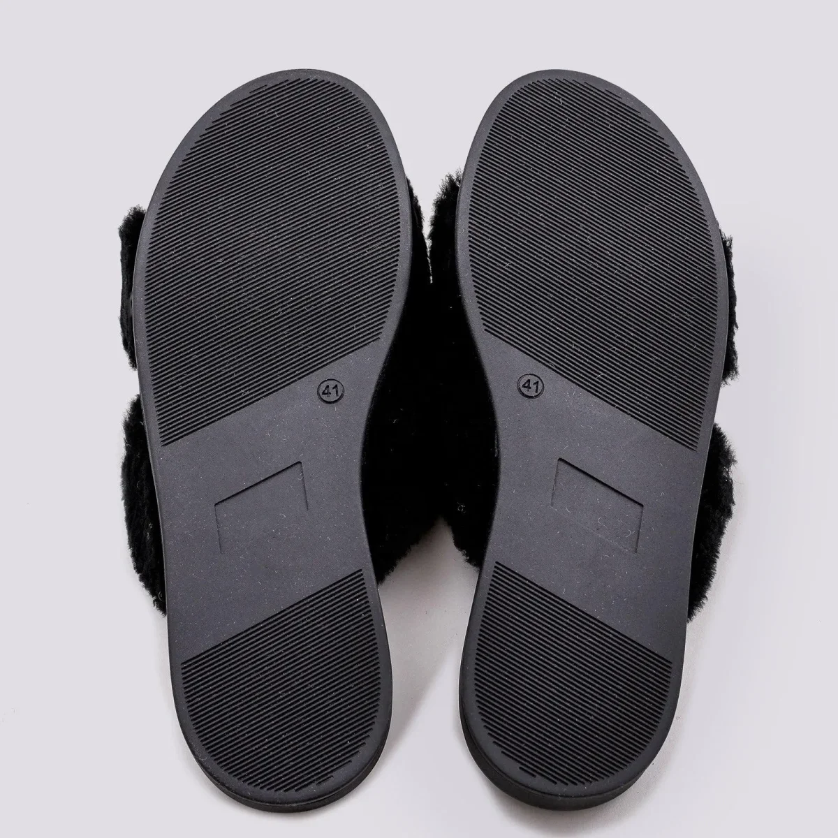 CIABATTA IN PELLE NERA CON PELO ECOLOGICO - immagine 7