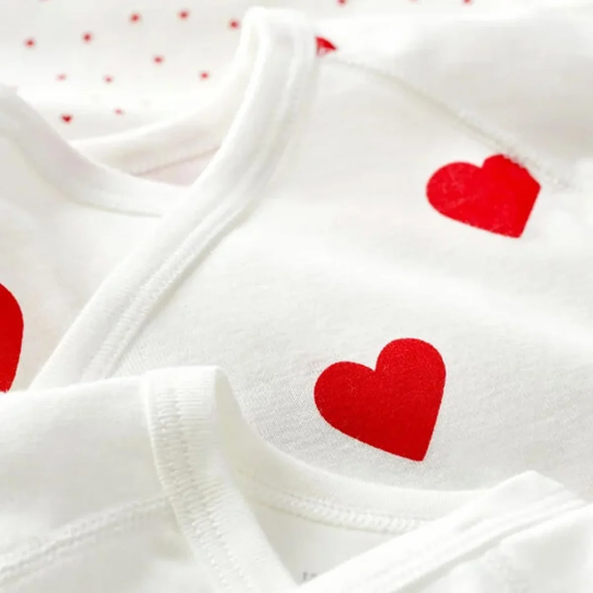 CONFEZIONE DA 3 BODY INCROCIATI IN COTONE CON MOTIVO A CUORE - immagine 3