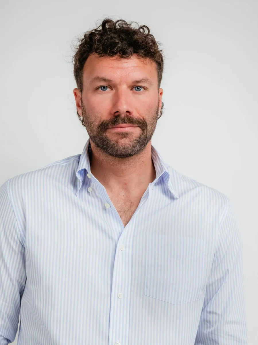 Camicia bottondown a righe bianche e azzurre - immagine 5