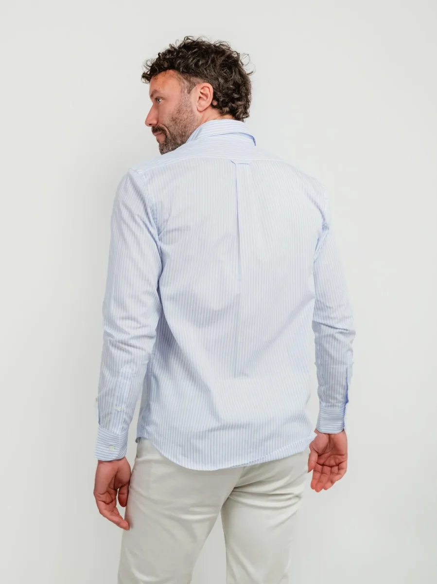 Camicia bottondown a righe bianche e azzurre - immagine 4