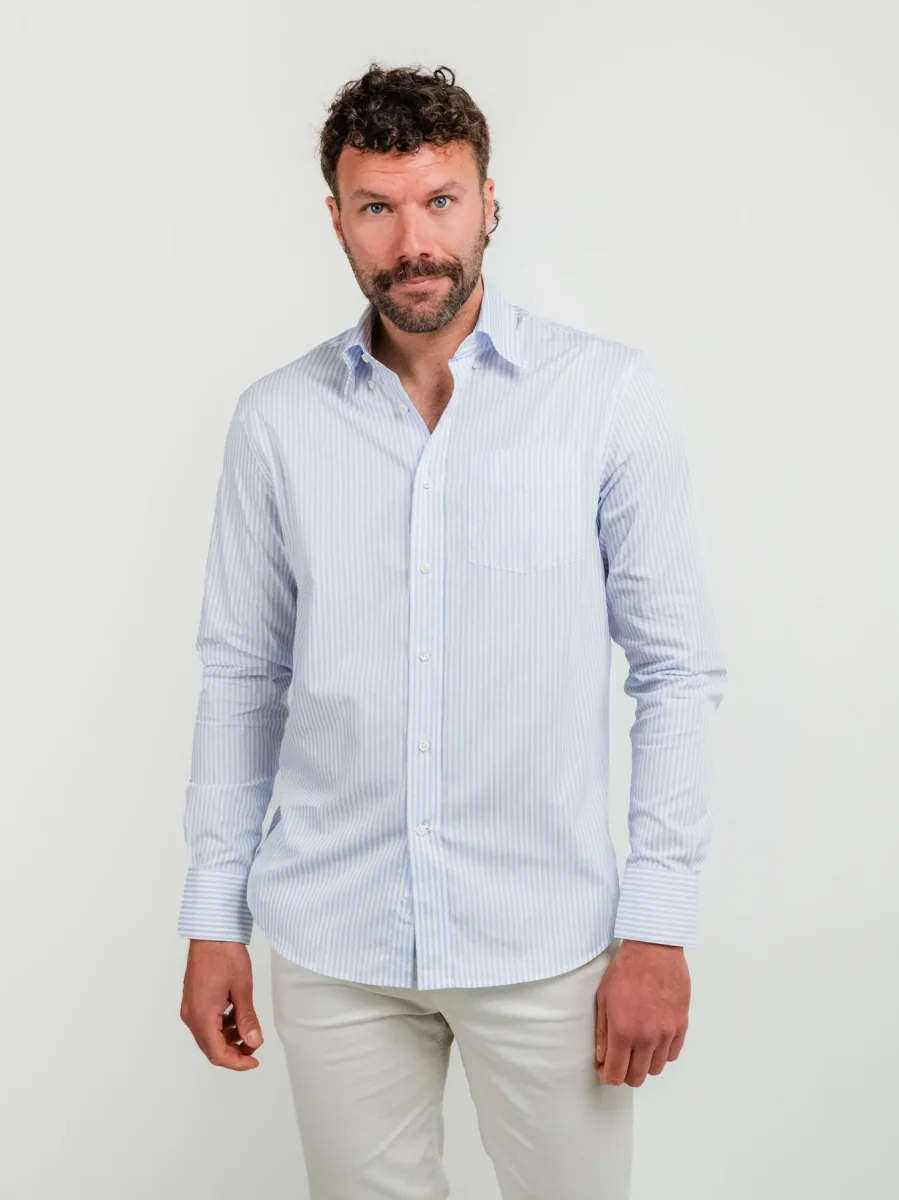 Camicia bottondown a righe bianche e azzurre