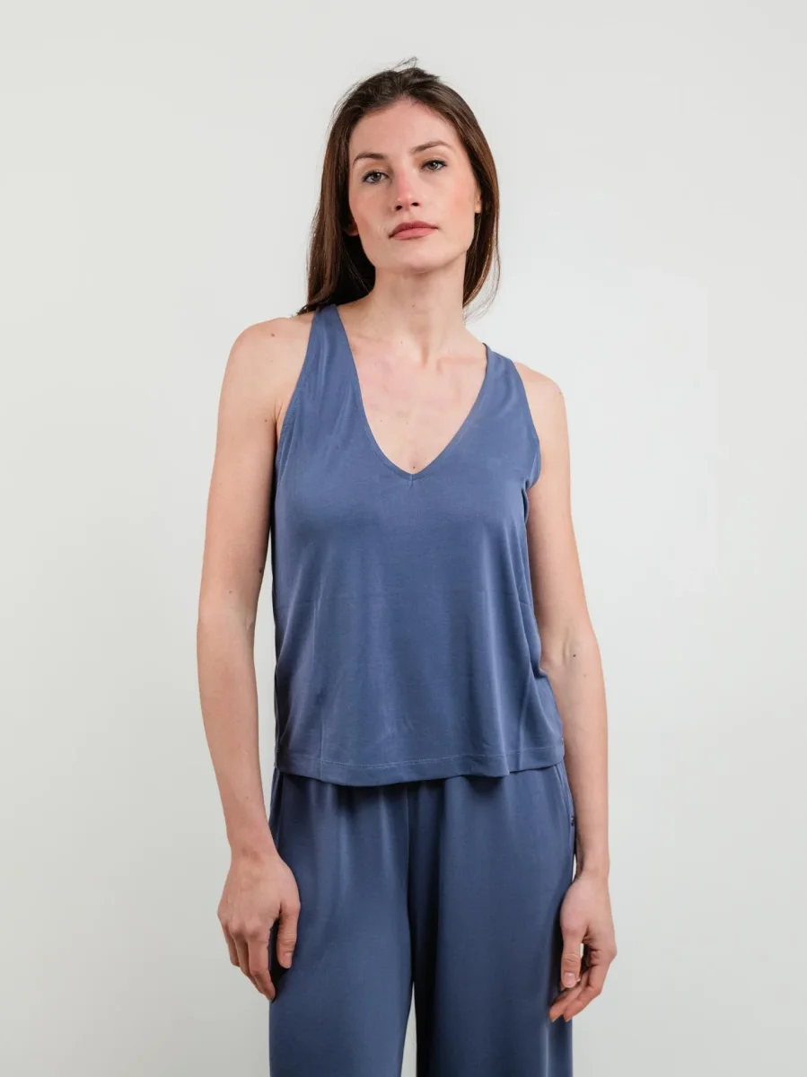 Canotta bluette con scollo a V