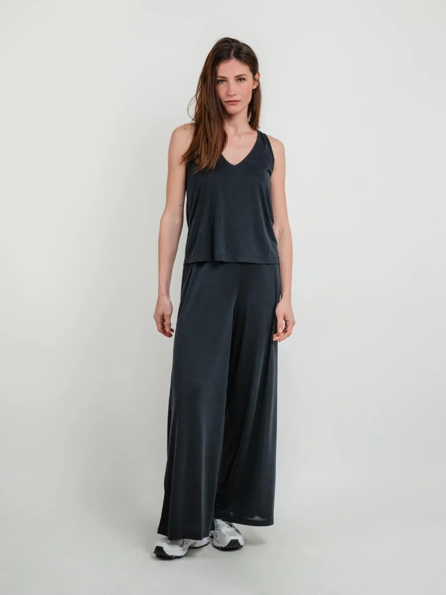 Canotta con scollo a v NERA - immagine 5