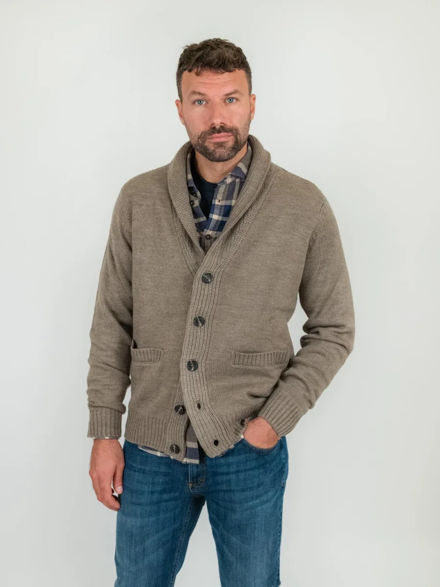 Cardigan beige in misto lana con collo a scialle