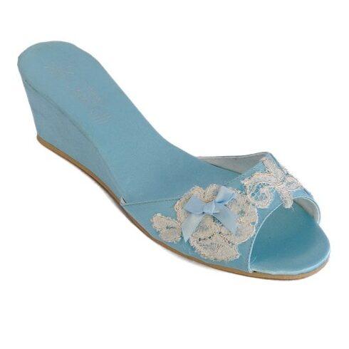 Stefania: Pantofole da Donna con Pizzo Dorato e Fiocco