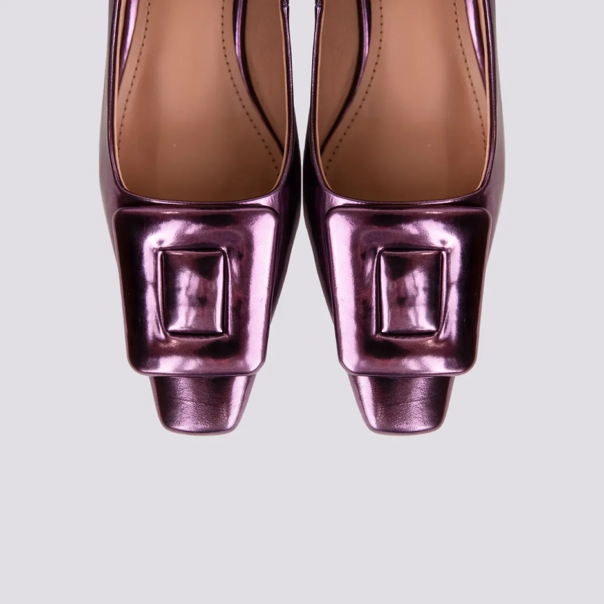 DECOLLETE CON APPLICAZIONE FRONTALE  IN PELLE VIOLA LAMINATA - immagine 5