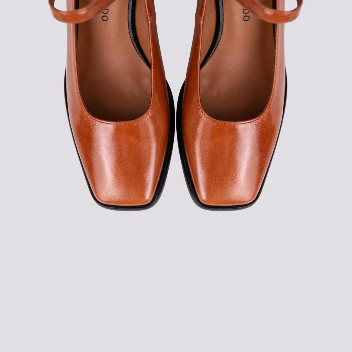 DECOLLETE CON PUNTA SQUADRATA IN VERNICE CUOIO - immagine 5