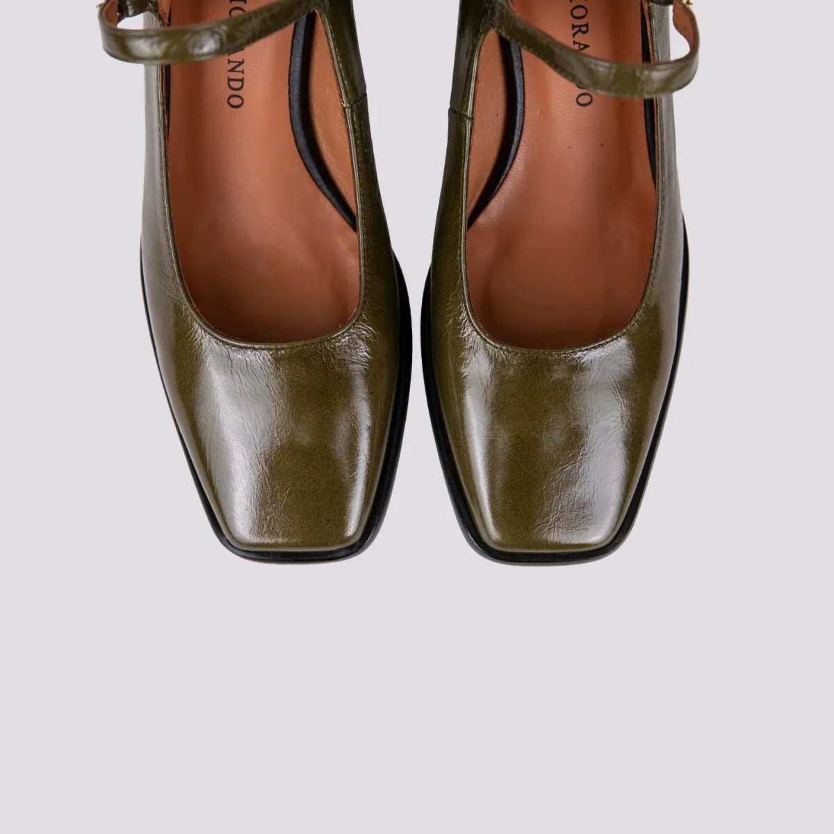 DECOLLETE CON PUNTA SQUADRATA IN VERNICE VERDE - immagine 5